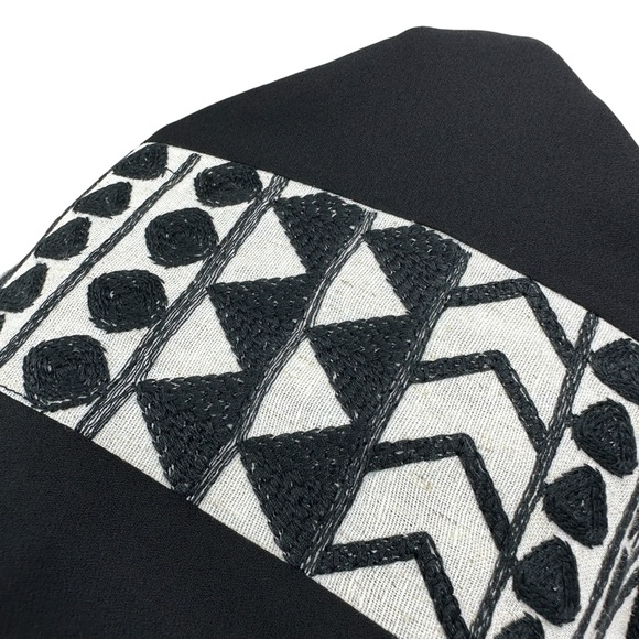 New THML Dress Shift Black Red Embroidered Sleeveless Sheer Unlined - Picture 6 of 7